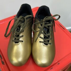 DSG Soccer Cleats Size 2 youth